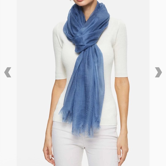 Chic Blue Women's Scarf - Picture 2 of 5